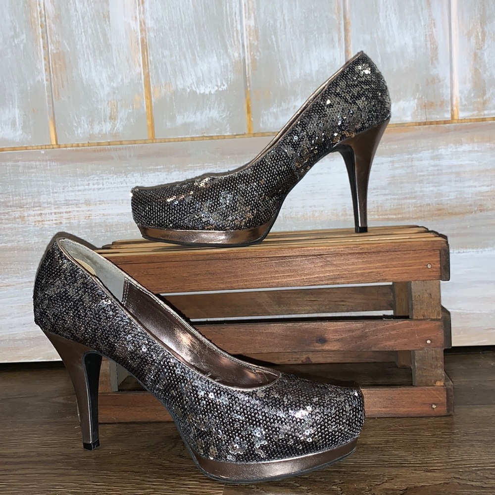 Vanity sequence Heels